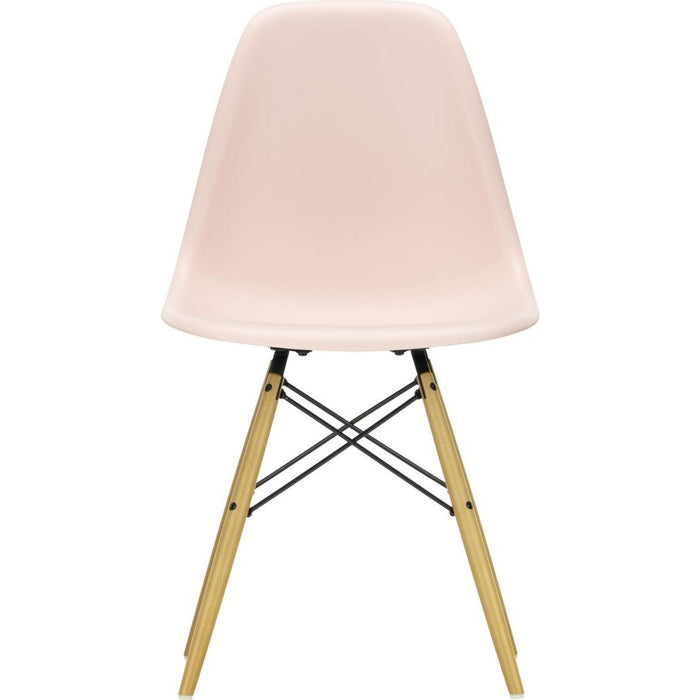 Eames Plastic Chair Dsw - 41 Pale Rose - Golden Maple - Matstolar - Charles & Ray Eames - Rosa - Metall/trä/plast