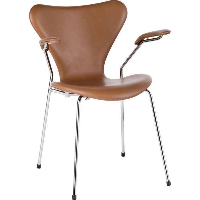 Photo of 3207 Sjuan - Fully upholstered, Leather, Soft Walnut - Dining chairs - Arne Jacobsen - Brown - Metal/wood