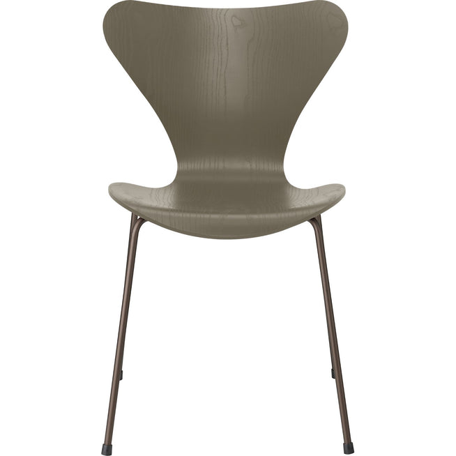 Photo of 3107 Seven, coloured box, Venetian Red, Underframe Brown Bronze - Dining chairs - Arne Jacobsen - Red - Metal/wood
