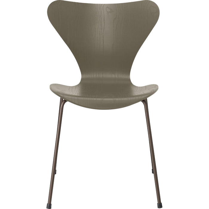 Photo of 3107 Seven, coloured box, Venetian Red, Underframe Brown Bronze - Dining chairs - Arne Jacobsen - Red - Metal/wood