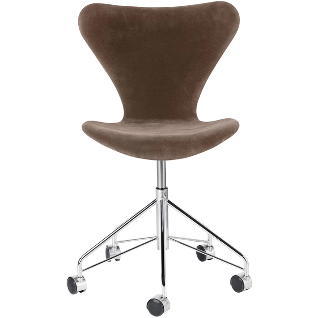Photo of 3117 Sjuan, Fully Upholstered, Base Chromed - Desk chairs - Arne Jacobsen 5