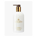Mesmerising Oudh Accord & Gold 1
