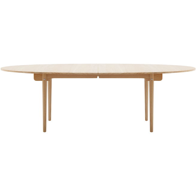 Photo of Carl Hansen - Ch339, clear lacquered oak, with space for 4 extension leaves - dining table - Hans J. Wegner - wood-coloured - wood