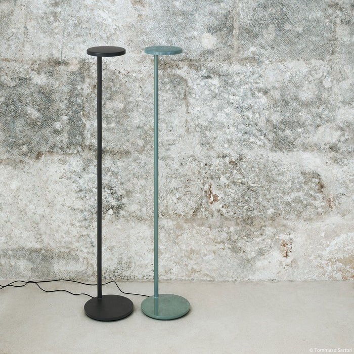 Photo of Oblique F Floor Lamp 2700K Glossy