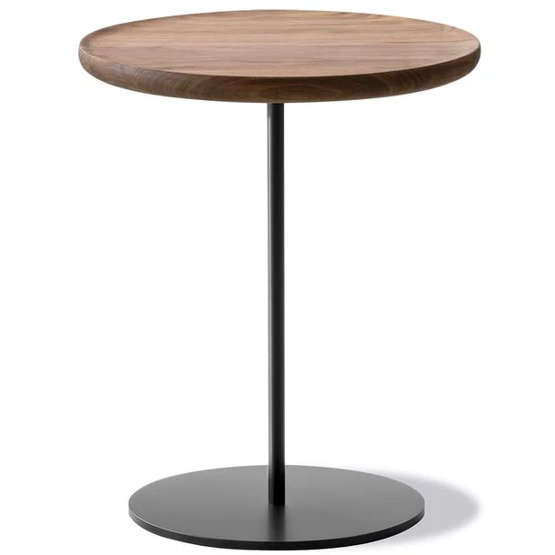 Photo of Pal Side Table 6751 By Keiji Takeuchi - Sidebord - Oiled Walnut / Black - Ø37,5 X