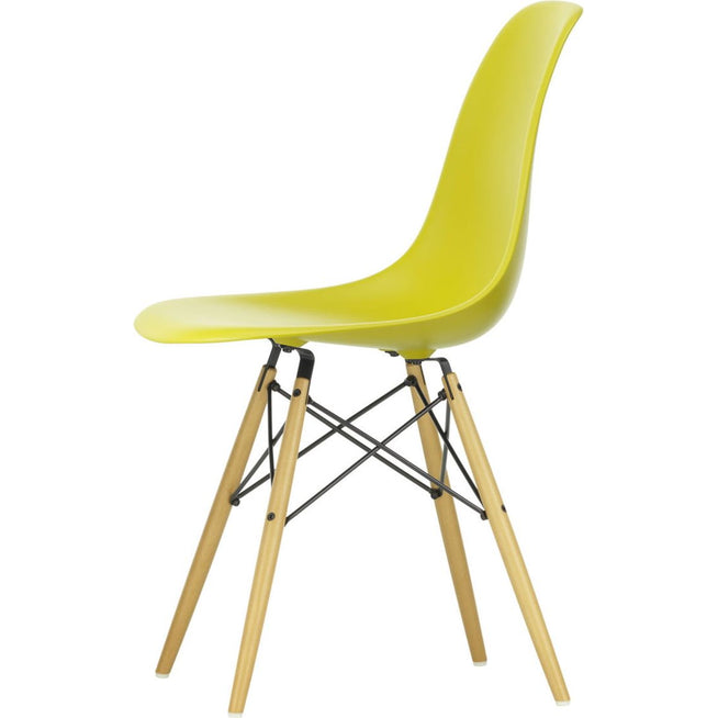 Photo of Eames Plastic Chair Dsw - 34 Mustard - Golden Maple - Matstolar - Charles & Ray Eames - Gul - Metall/trä/plast