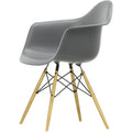 Eames Plastic Armchair Daw - 56 Granite Grey - Golden Maple - Matstolar - Charles & Ray Eames - Grå - Metall/trä/plast