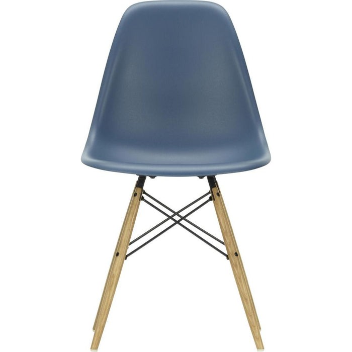 Eames Plastic Chair Dsw - 83 Sea Blue - Ash Honey Tone - Matstolar - Charles & Ray Eames - Blå - Metall/trä/plast