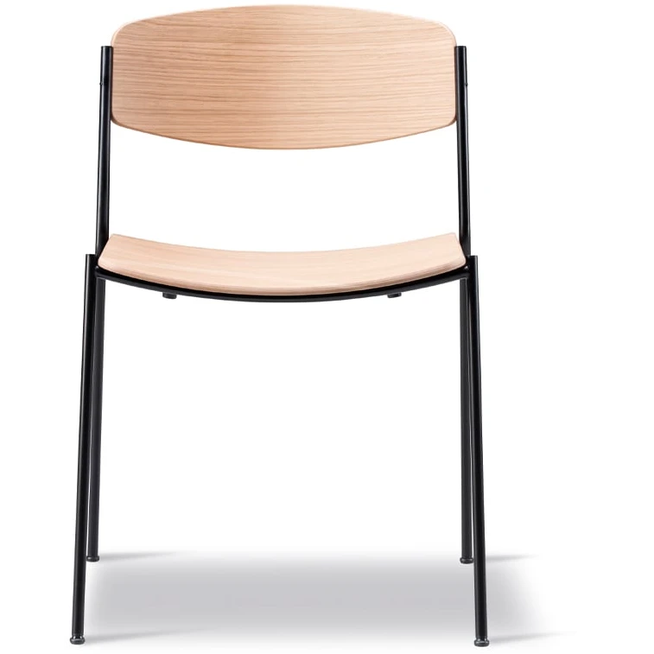 Photo of Lynderup 3080 Chair Oak Lacquer, Black Steel Frame