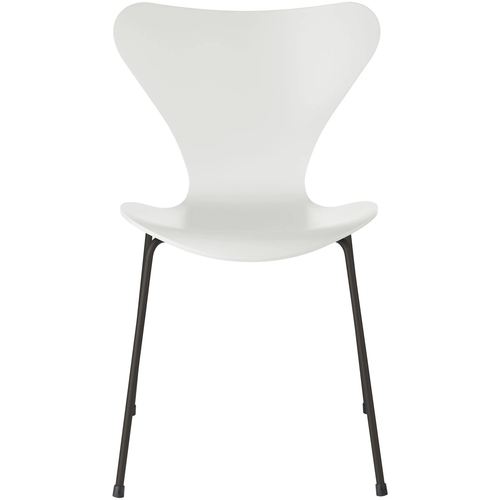 Photo of 3107 Seven, Coloured Ash, Venetian Red, Underframe Warm Graphite - Dining chairs - Arne Jacobsen - Red - Metal/wood