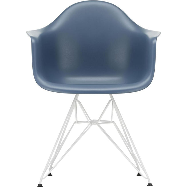 Photo of Eames Plastic Armchair Dar - 83 Sea Blue - White Base - Matstolar - Charles & Ray Eames - Blå - Metall/plast