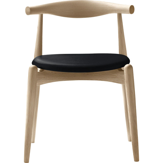 Photo of Carl Hansen - Ch20, Soaped oak, Leather group A Loke - 7150 - Dining chairs - Hans J. Wegner - Wood