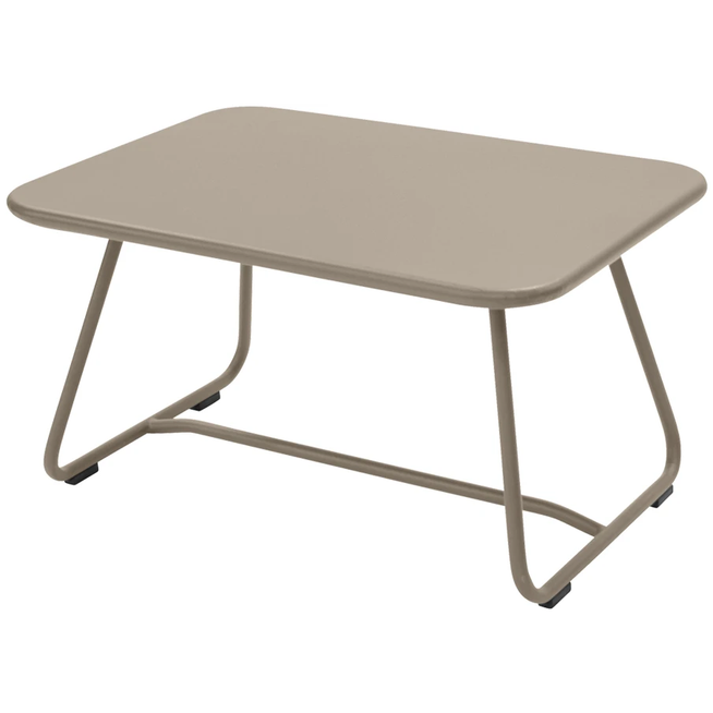 Photo of Sixties Low Table Nutmeg 14 - Småbord & Sidobord Utomhus - Frédéric Sofia - Beige - Metal