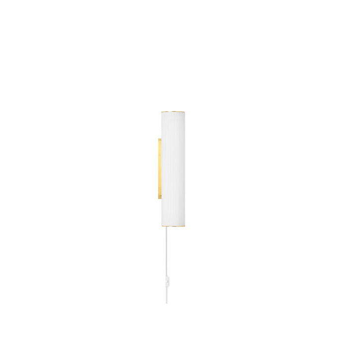 Photo of Vuelta Wall Lamp - Væglampe - White/brass