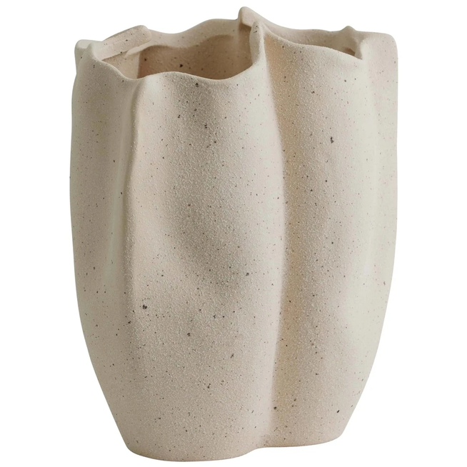 Photo of Isabela Vase S