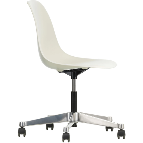 Photo of Eames Plastic Chair Pscc - 11 Pebble - Castors Hard - Skrivbordsstolar - Charles & Ray Eames - Vit