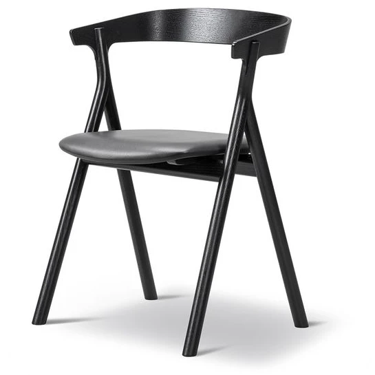 Photo of Yksi Chair 3341 By Thau & Kallio - Spisebordsstol - Primo 88 Black / Black Lacquered Oak - W53,5 X D48,5 X H76 X Sh44,5 Cm
