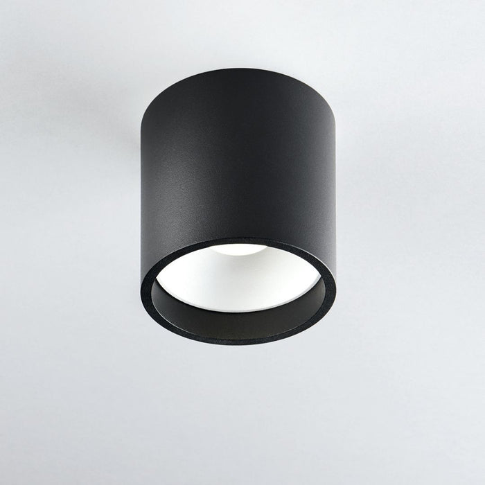 Photo of Solo 1 Round, Black/white, 6w Led, 2700k, Ip54 - Spotlights - Ronni Gol - Guld,svart