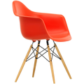 Eames Plastic Armchair Daw - 03 Poppy Red - Golden Maple - Matstolar - Charles & Ray Eames - Röd - Metall/trä/plast
