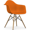 Eames Plastic Armchair Daw - 43 Rusty Orange - Ash Honey Tone - Matstolar - Charles & Ray Eames - Orange - Metall/trä/plast