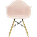 Eames Plastic Armchair Daw - 41 Pale Rose - Golden Maple - Matstolar - Charles & Ray Eames - Rosa - Metall/trä/plast
