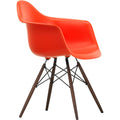 Eames Plastic Armchair Daw - 03 Poppy Red - Dark Maple - Matstolar - Charles & Ray Eames - Röd - Metall/trä/plast