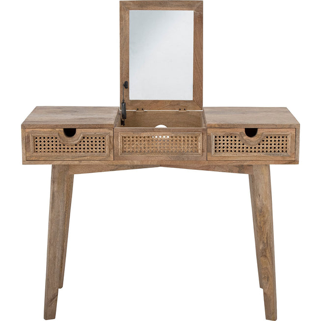 Photo of Perth Make-up Bord