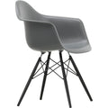 Eames Plastic Armchair Daw - 11 Pebble - Black Maple - Matstolar - Charles & Ray Eames - Vit - Metall/trä/plast