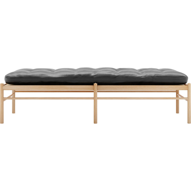 Photo of Carl Hansen - OW150, Oiled Oak, Leather Group C Sif