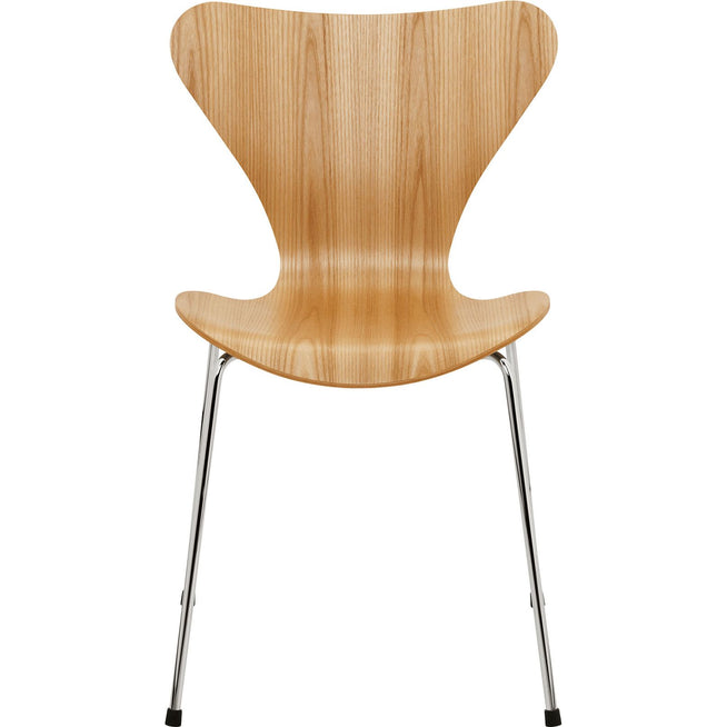 Photo of 3107 Sjuan, Elm veneer - Dining chairs - Arne Jacobsen - Wood-coloured - Metal/wood