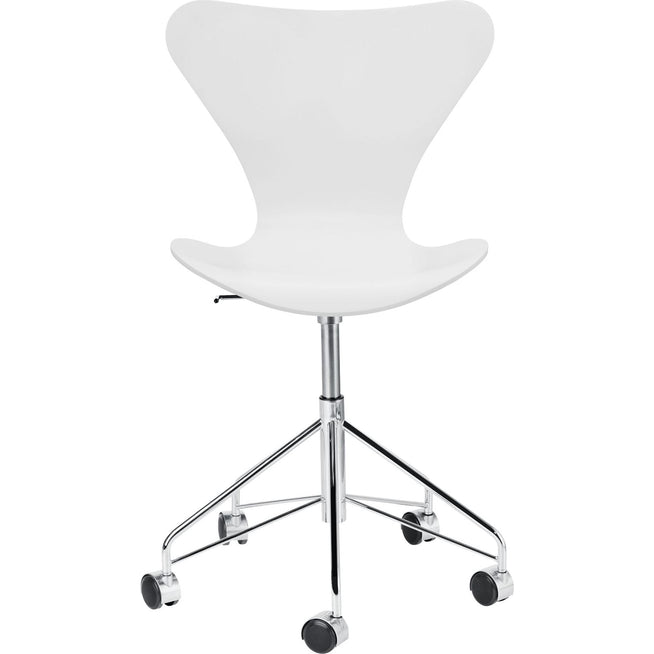 Photo of 3117 Series 7 Office Chair - Lacquered Beech Veneer