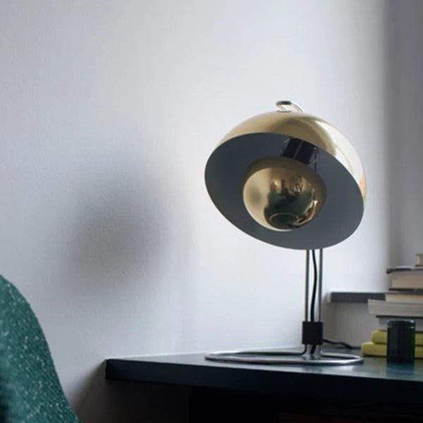 VP4 Flowerpot Table Lamp