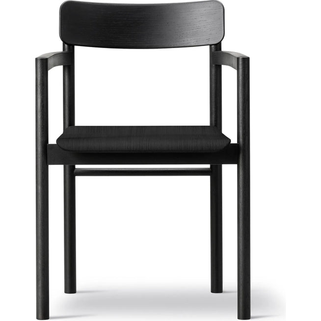 Photo of Post 3445 Armchair Oak Black Lacquer