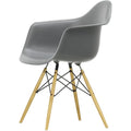 Eames Plastic Armchair Daw - 56 Granite Grey - Golden Maple - Matstolar - Charles & Ray Eames - Grå - Metall/trä/plast