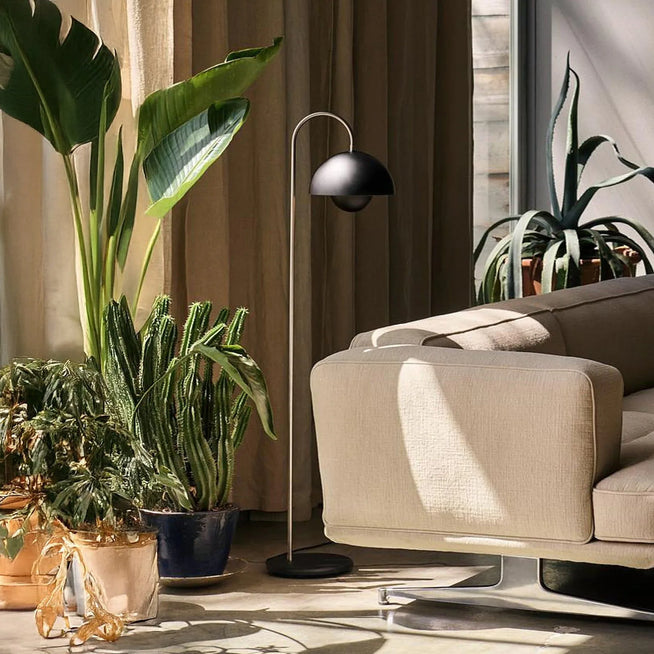 Photo of Flowerpot VP12 Floor Lamp