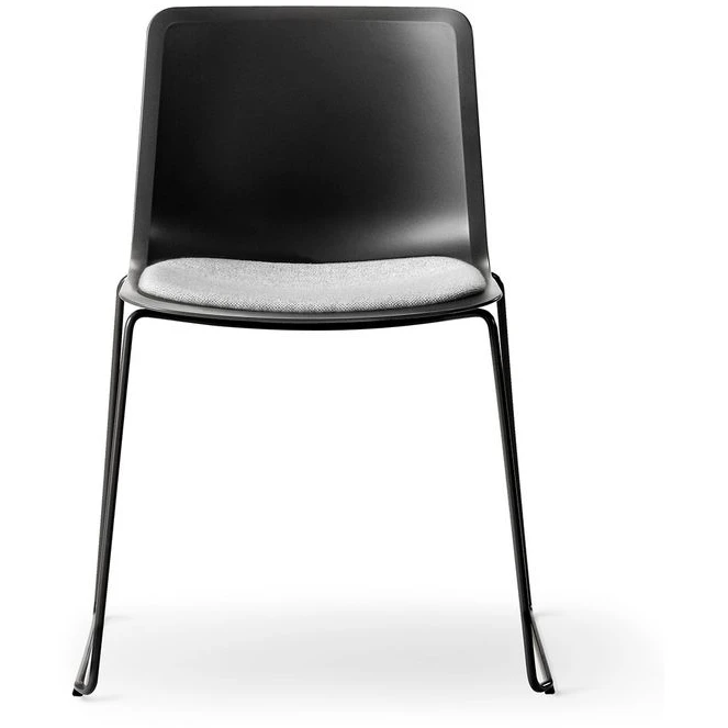 Photo of Pato Sledge Chair 4101 By Welling/ludvik - Seat Upholstery - Spisebordsstol - Black/hallingdal 130 - W54,5 X D51 X H79 X Sh47,5 Cm