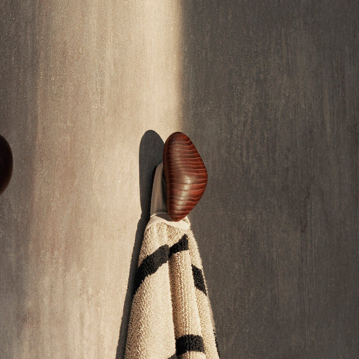 Photo of Cairn Hooks - Knager - Dark Brown - W7,01 X H3,84 X D5,23 Cm