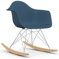 Eames Plastic Armchair Rar - 83 Sea Blue - Chrome Base - Golden Maple - Matstolar - Charles & Ray Eames - Blå - Metall/trä/plast