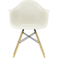 Eames Plastic Armchair Daw - 11 Pebble - Ash Honey Tone - Matstolar - Charles & Ray Eames - Vit - Metall/trä/plast