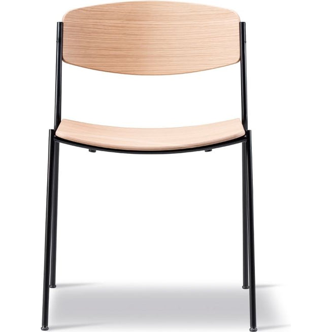 Photo of Lynderup 3080 Chair Oak Lacquer - Black Steel Frame