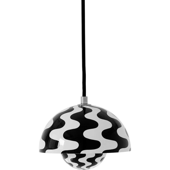 Photo of Flowerpot VP10 Pendant Lamp