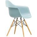 Eames Plastic Armchair Daw - 23 Ice Grey - Golden Maple - Matstolar - Charles & Ray Eames - Grå - Metall/trä/plast
