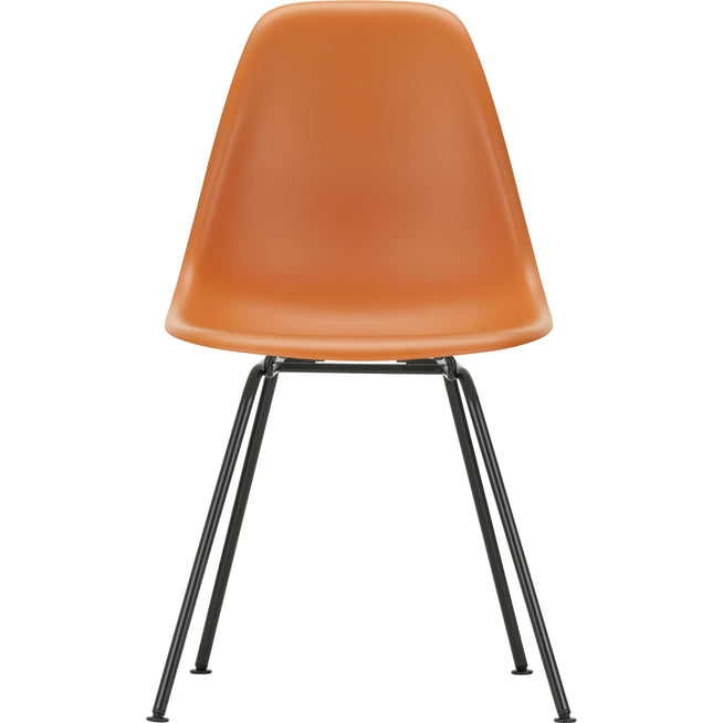 Photo of Eames Plastic Chair Dsx - 43 Rusty Orange - Basic Dark Base - Matstolar - Charles & Ray Eames - Orange - Metall/plast