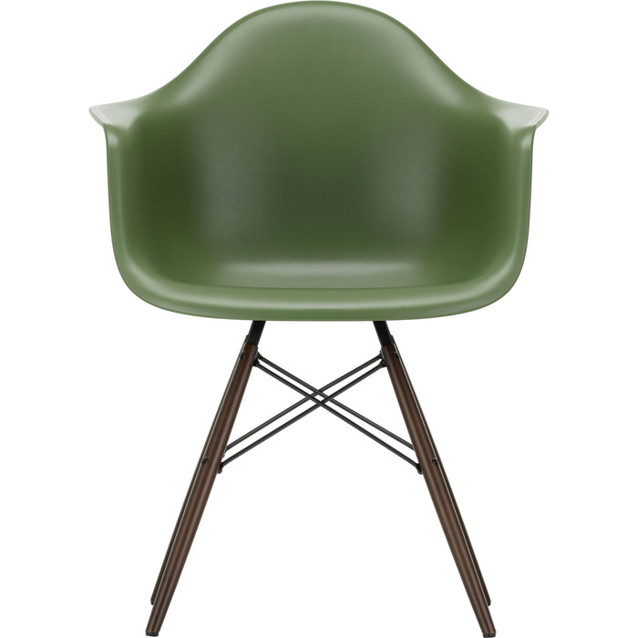 Eames Plastic Armchair Daw - 48 Forest - Dark Maple - Matstolar - Charles & Ray Eames - Grön - Metall/trä/plast