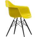 Eames Plastic Armchair Daw - 34 Mustard - Black Maple - Matstolar - Charles & Ray Eames - Gul - Metall/trä/plast