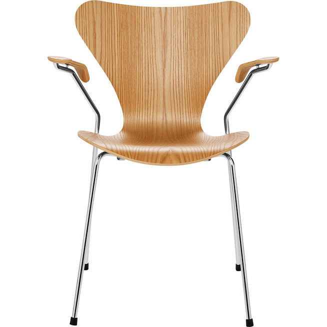 Photo of 3207 Sjuan, Elm veneer - Dining chairs - Arne Jacobsen - Wood-coloured - Metal/wood