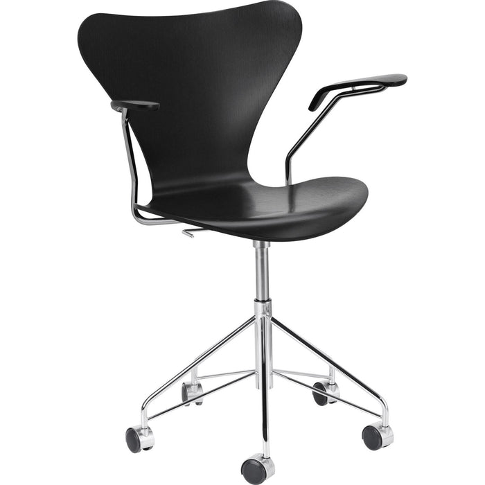 Photo of 3217 Seven, Coloured Ash Veneer, Black - Desk Chairs - Arne Jacobsen - Black