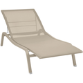 Alizé Sunlounger Nutmeg - Sun loungers & loungers - Pascal Mourgue - Metal