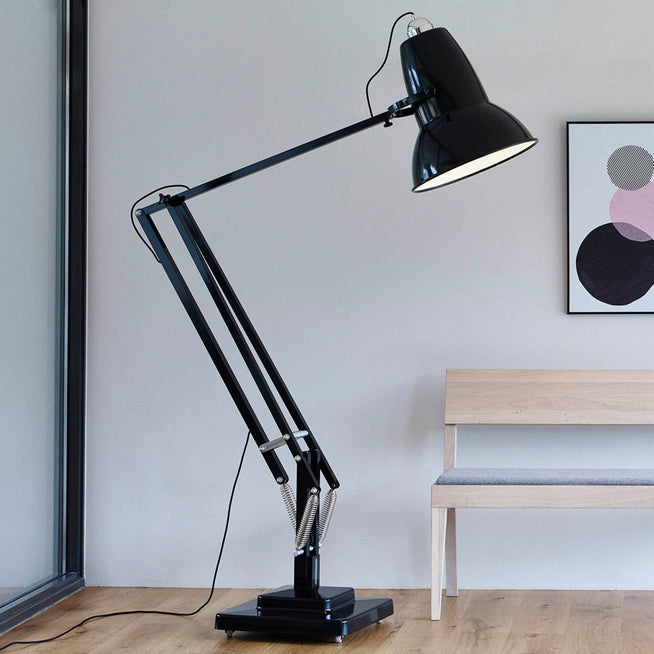 Photo of Original 1227 Giant Floor Lamp Jet Black (glossy) - Shade lamps - George Carwardine - Black