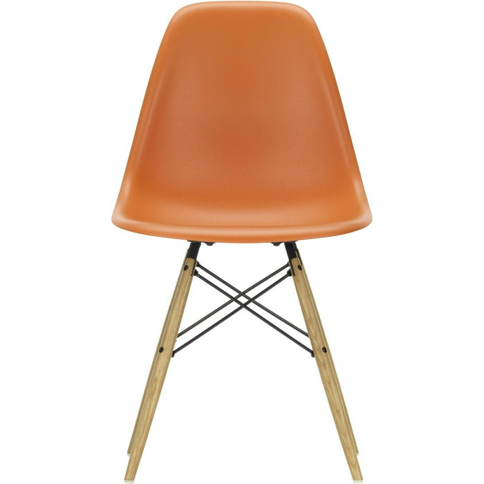 Eames Plastic Chair Dsw - 43 Rusty Orange - Ash Honey Tone - Matstolar - Charles & Ray Eames - Orange - Metall/trä/plast